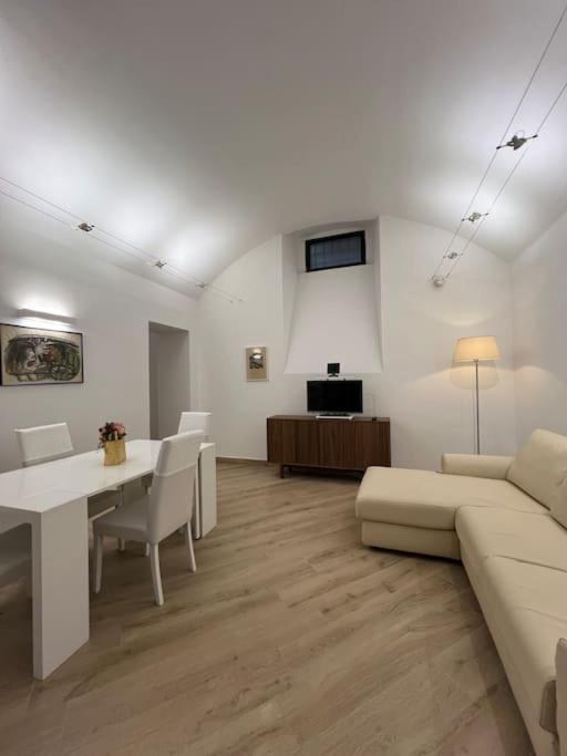 Molo 7 - Antesitum - Classic, Modern And Cozy Malgrate Extérieur photo