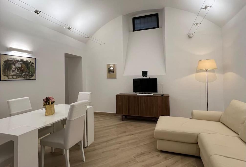 Molo 7 - Antesitum - Classic, Modern And Cozy Malgrate Extérieur photo